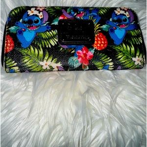 Stitch loungefly wallet